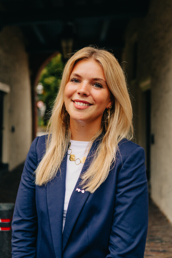 Steffi Valk