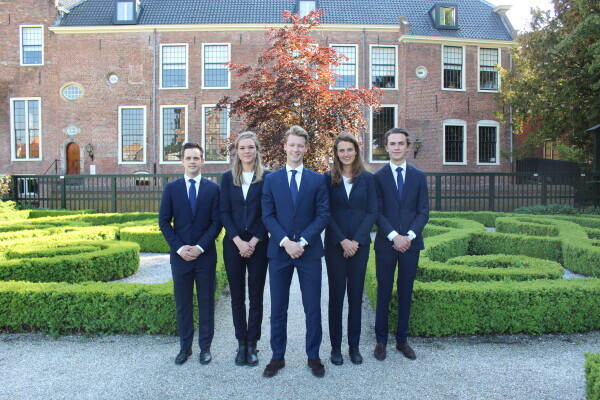 board 2017-2018 group photo